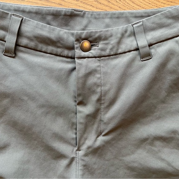 Lululemon mens green shorts EUC size 30 - Picture 6 of 11